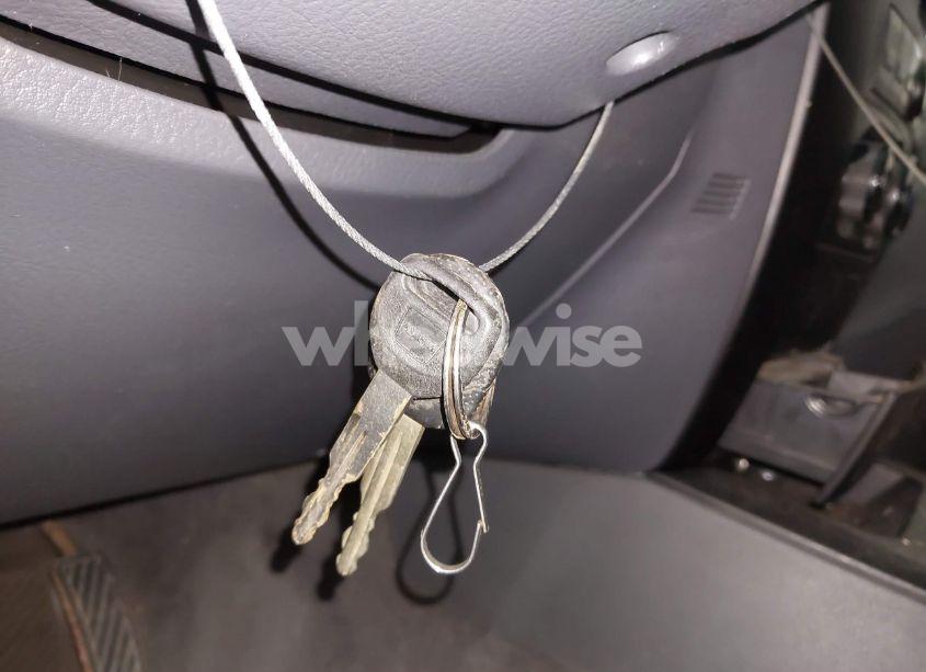 Photo 11 of 2003 Kia Sorento EX/LX (VIN KNDJC733035036188)