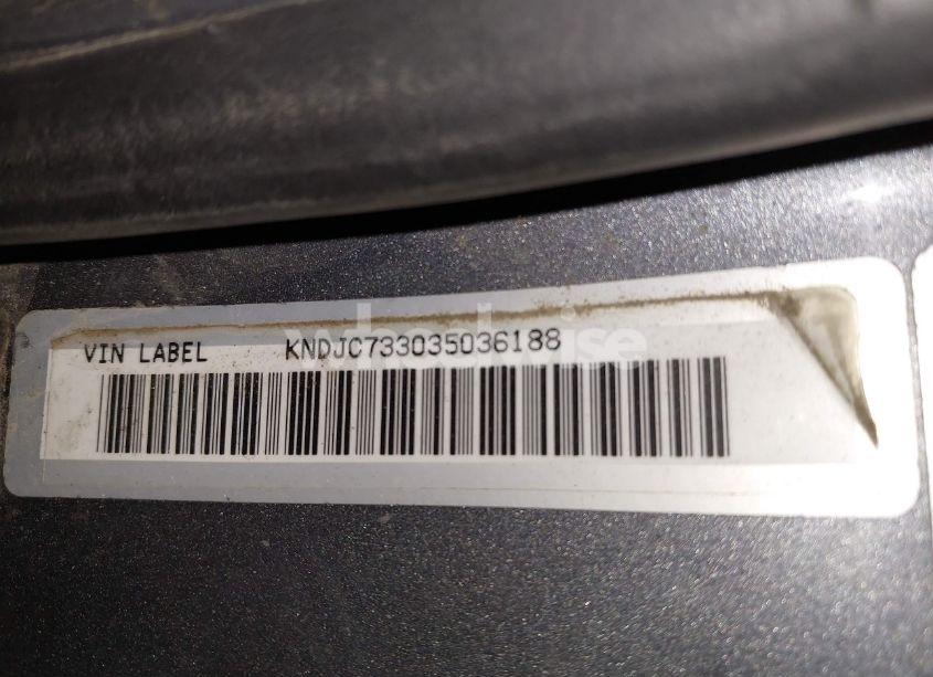 Photo 9 of 2003 Kia Sorento EX/LX (VIN KNDJC733035036188)