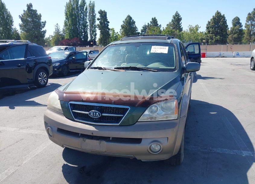 Photo 6 of 2003 Kia Sorento EX/LX (VIN KNDJC733135050990)