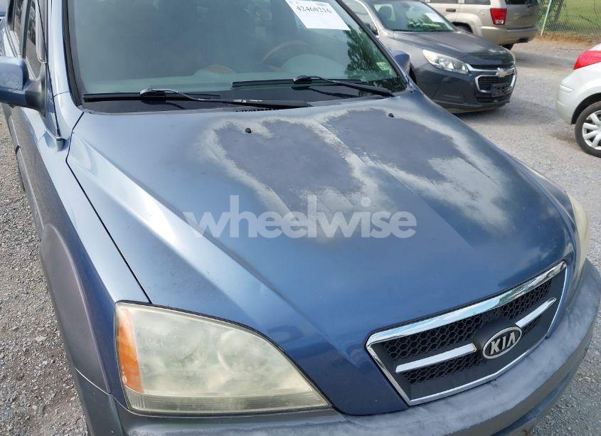 Photo 13 of 2003 Kia Sorento EX/LX (VIN KNDJC733635063511)