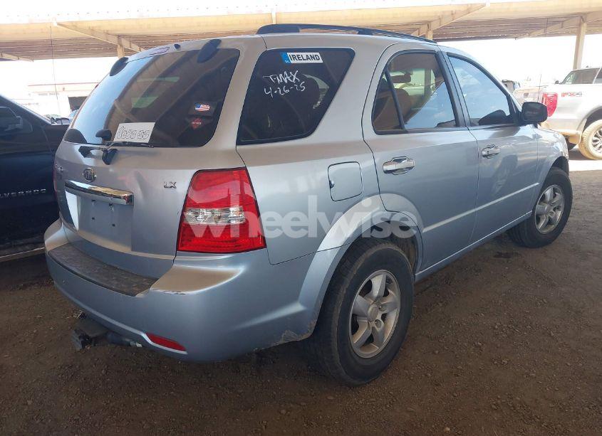 Photo 4 of 2008 Kia Sorento LX (VIN KNDJC735085780916)
