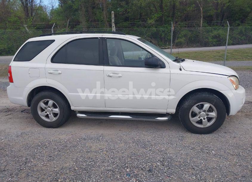 Photo 13 of 2008 Kia Sorento LX (VIN KNDJC735085785971)
