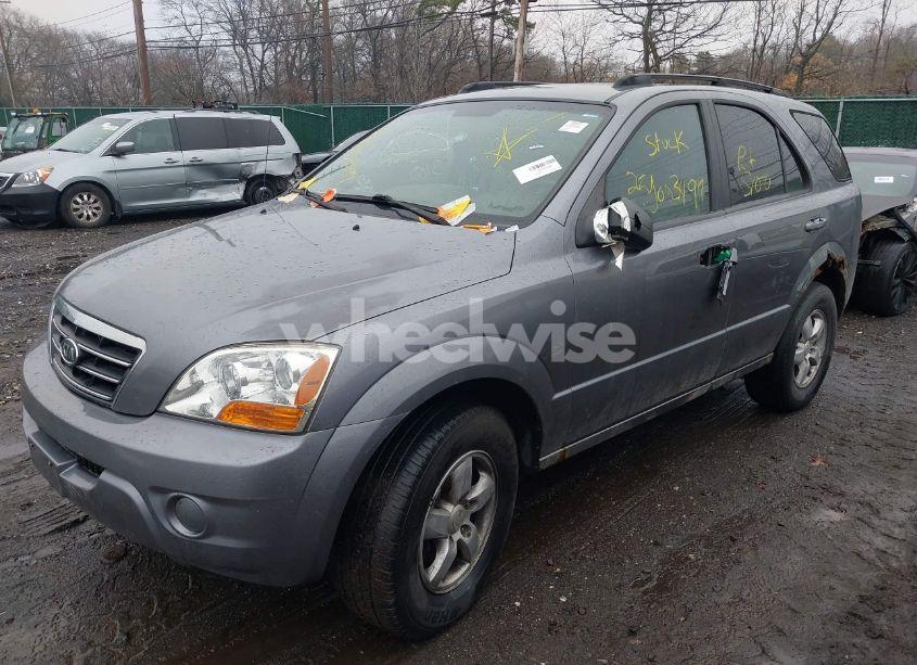 Photo 2 of 2008 Kia Sorento LX (VIN KNDJC735685838480)