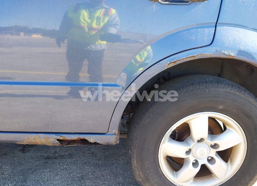 Photo 13 of 2007 Kia Sorento LX (VIN KNDJC736075722571)