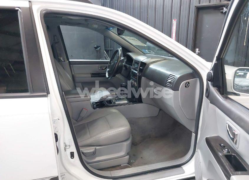 Photo 5 of 2008 Kia Sorento EX (VIN KNDJC736385770373)