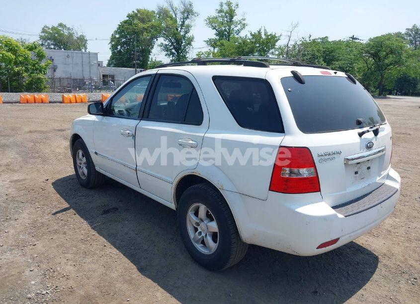 Photo 3 of 2007 Kia Sorento LX (VIN KNDJC736775722258)
