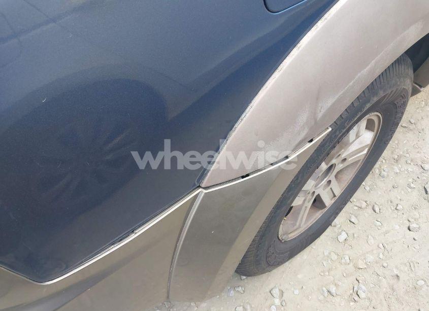 Photo 6 of 2003 Kia Sorento EX/LX (VIN KNDJD733935098251)