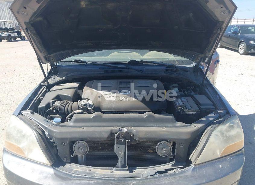 Photo 10 of 2008 Kia Sorento LX (VIN KNDJD735185775169)