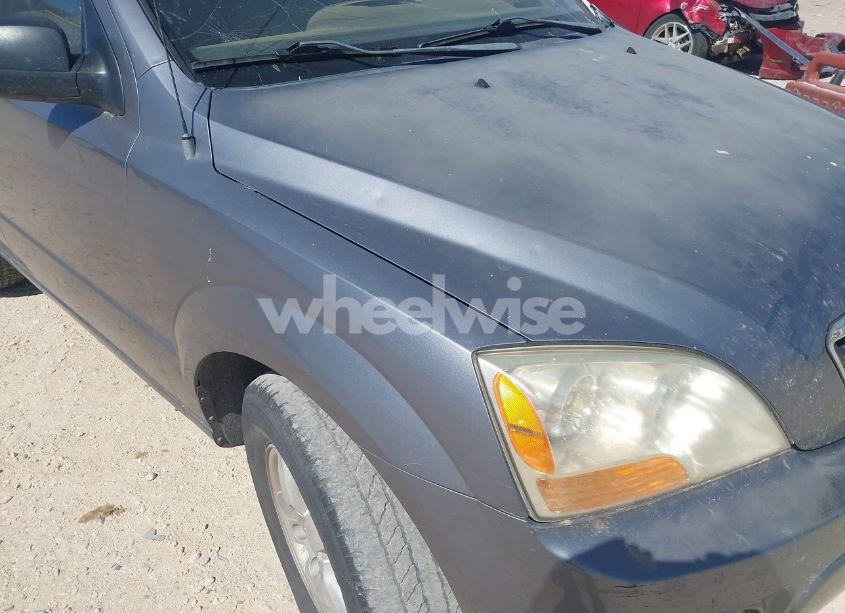Photo 12 of 2008 Kia Sorento LX (VIN KNDJD735185775169)