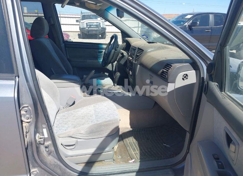 Photo 5 of 2008 Kia Sorento LX (VIN KNDJD735185775169)