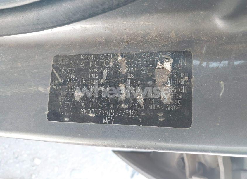 Photo 9 of 2008 Kia Sorento LX (VIN KNDJD735185775169)