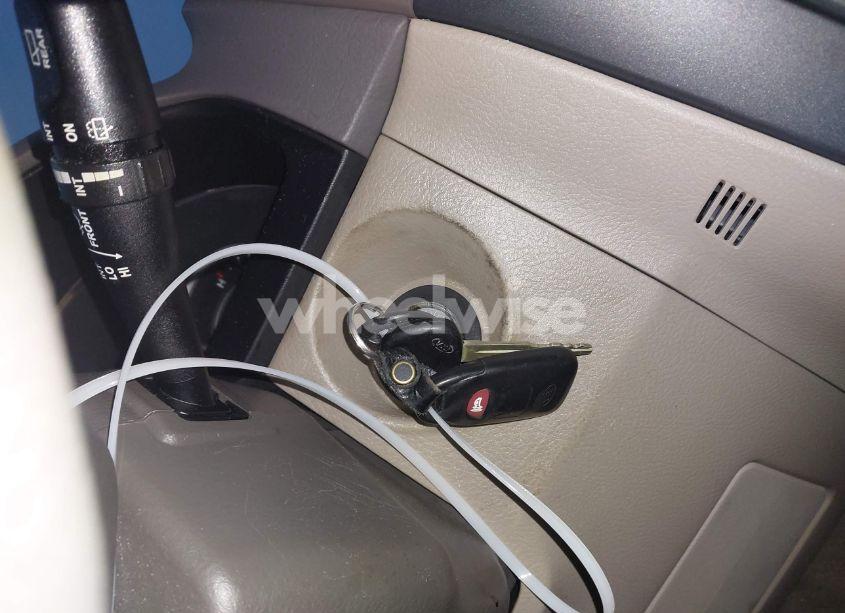 Photo 11 of 2008 Kia Sorento LX (VIN KNDJD735485838927)