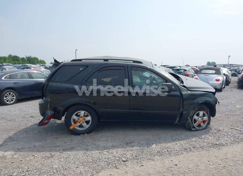 Photo 13 of 2008 Kia Sorento LX (VIN KNDJD735685856135)