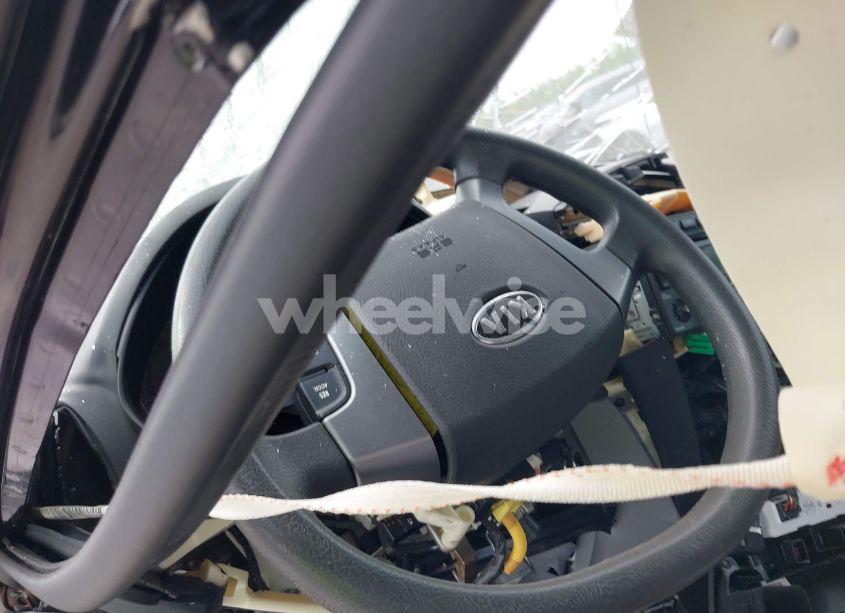 Photo 15 of 2008 Kia Sorento LX (VIN KNDJD735685856135)