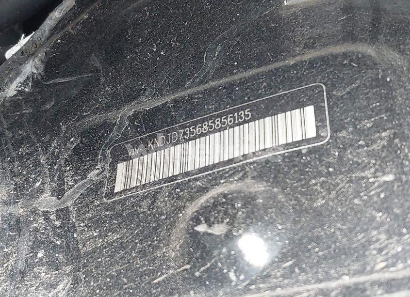 Photo 9 of 2008 Kia Sorento LX (VIN KNDJD735685856135)