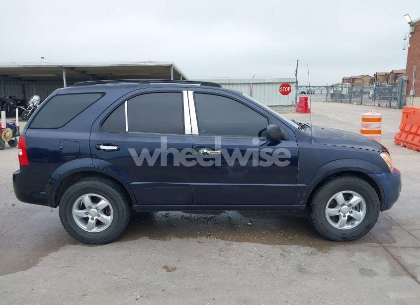 Photo 13 of 2008 Kia Sorento LX (VIN KNDJD735885794804)