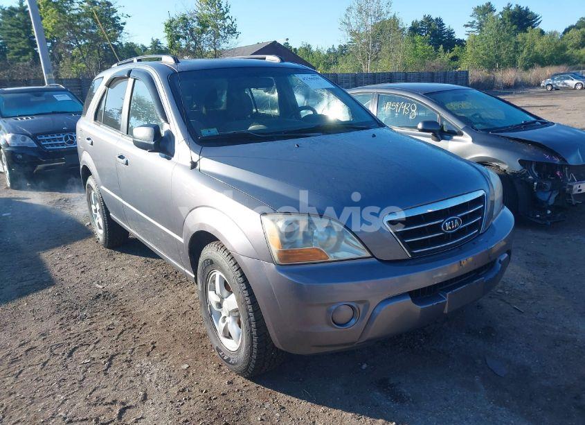 2008 Kia Sorento LX (VIN KNDJD735885856265) main photo