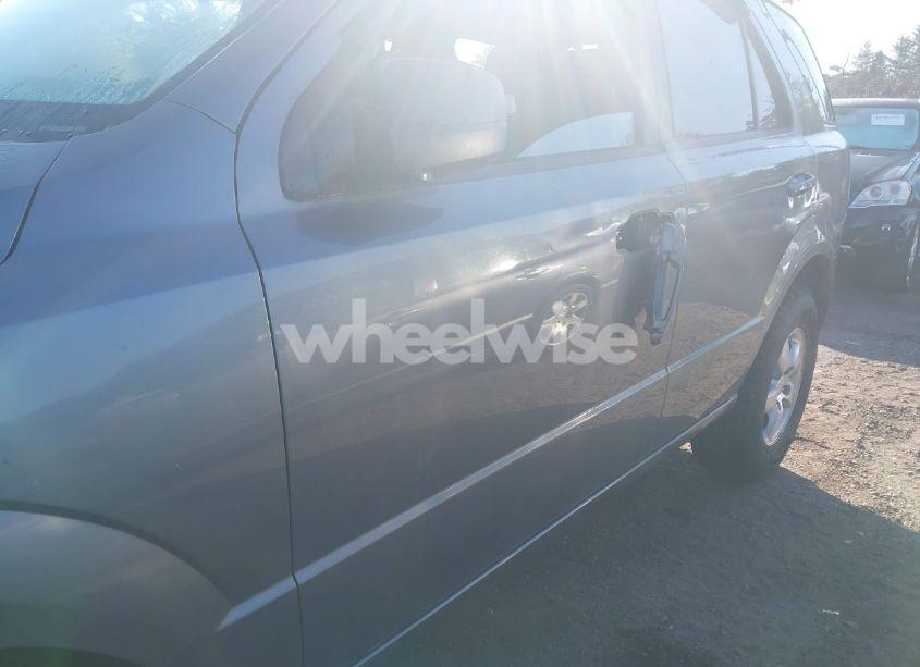 Photo 6 of 2008 Kia Sorento LX (VIN KNDJD735885856265)