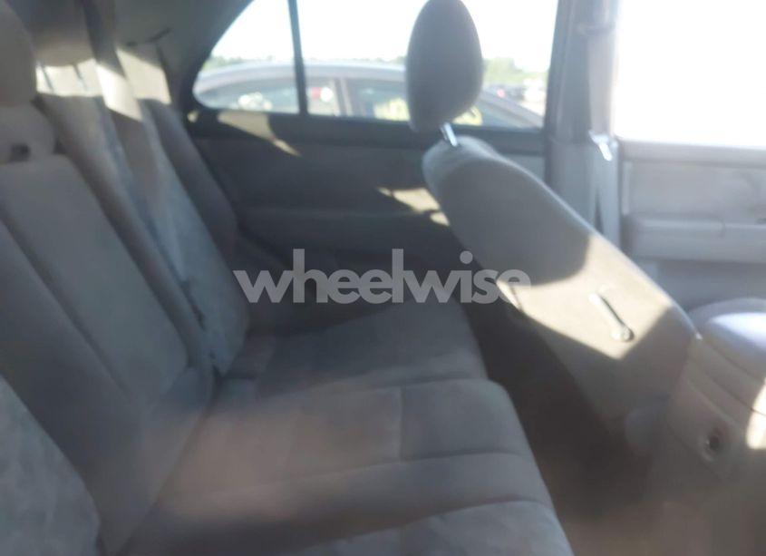 Photo 8 of 2008 Kia Sorento LX (VIN KNDJD735885856265)