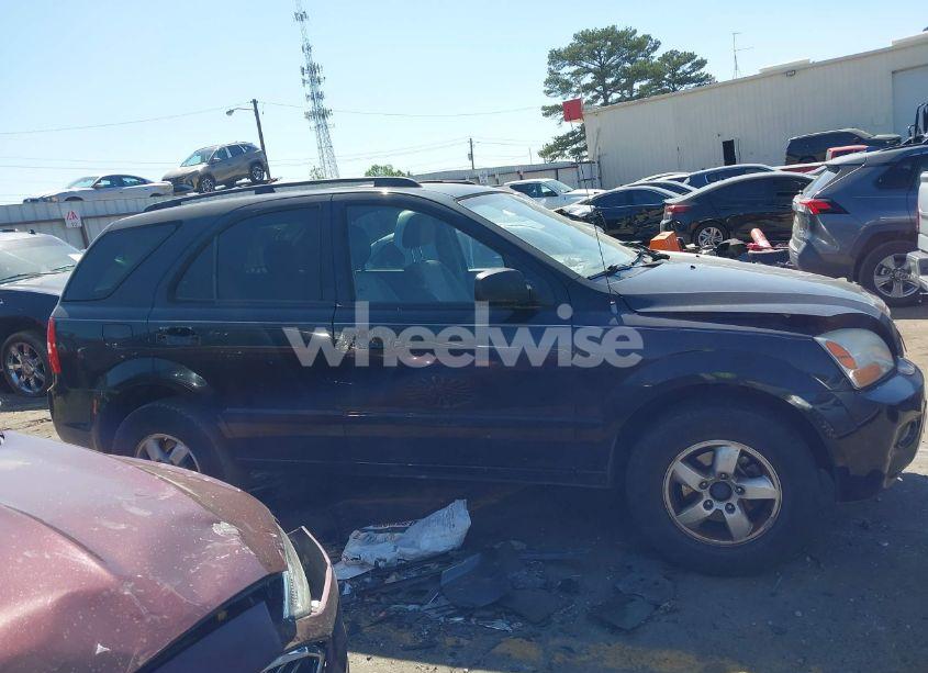 Photo 13 of 2009 Kia Sorento LX (VIN KNDJD735995882262)