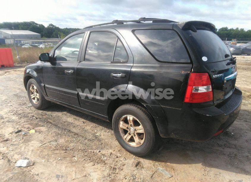 Photo 3 of 2007 Kia Sorento EX (VIN KNDJD736575665717)