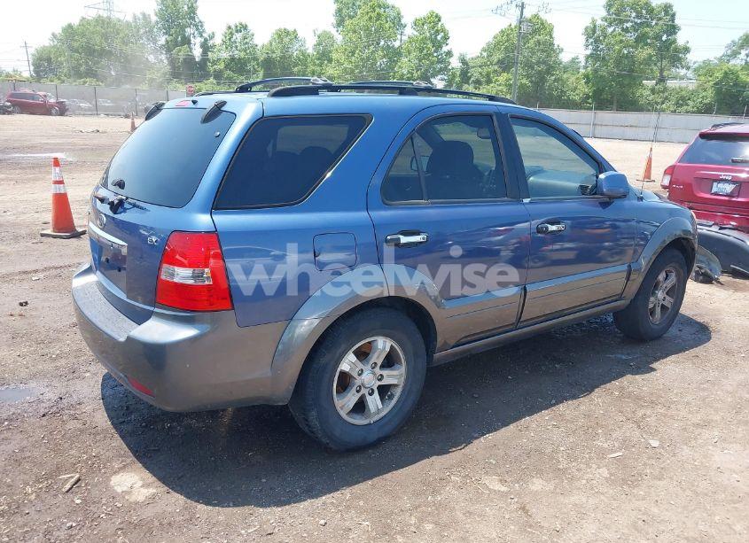 Photo 4 of 2007 Kia Sorento EX (VIN KNDJD736775665931)