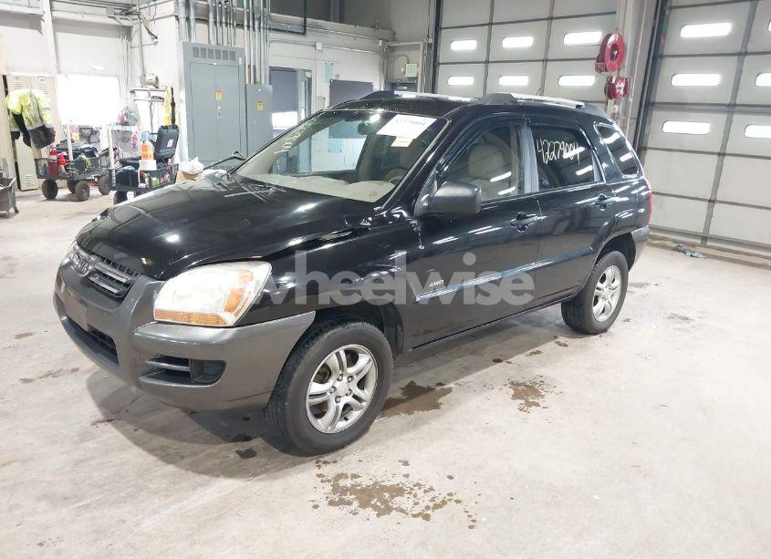 Photo 2 of 2007 Kia Sportage LX V6 (VIN KNDJE723177439778)