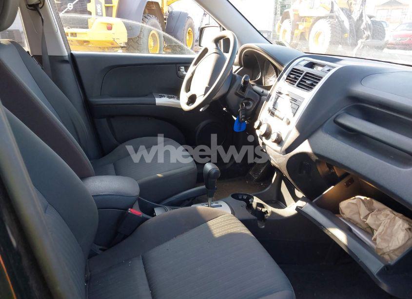 Photo 5 of 2009 Kia Sportage LX V6 (VIN KNDJE723297585528)