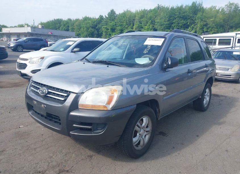 Photo 2 of 2006 Kia Sportage EX V6/LX V6 (VIN KNDJE723467218223)