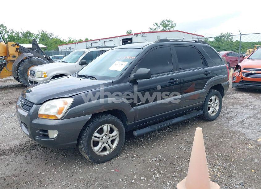 Photo 2 of 2007 Kia Sportage LX V6 (VIN KNDJE723477366079)