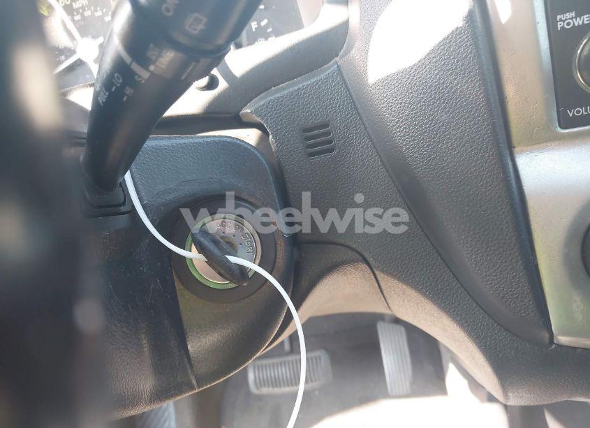 Photo 11 of 2005 Kia Sportage EX V6/LX V6 (VIN KNDJE723757063391)