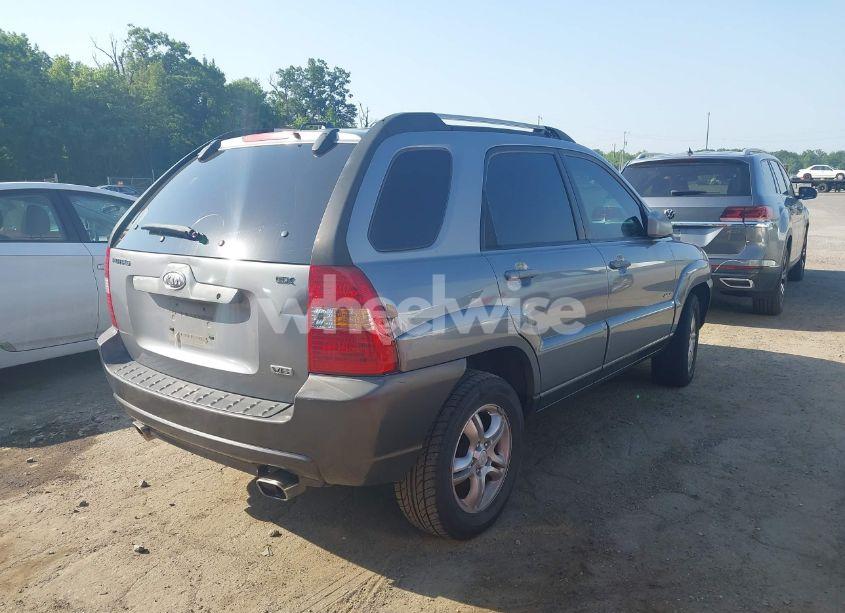 Photo 4 of 2005 Kia Sportage EX V6/LX V6 (VIN KNDJE723757063391)