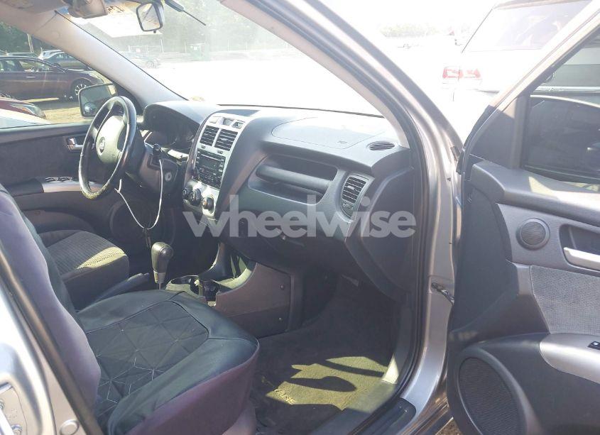 Photo 5 of 2005 Kia Sportage EX V6/LX V6 (VIN KNDJE723757063391)