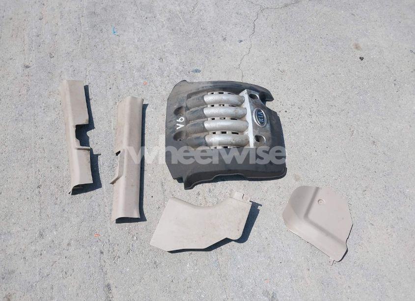 Photo 12 of 2005 Kia Sportage EX V6/LX V6 (VIN KNDJE723957075445)