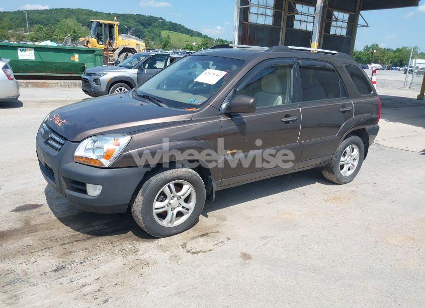 Photo 2 of 2005 Kia Sportage EX V6/LX V6 (VIN KNDJE723957075445)