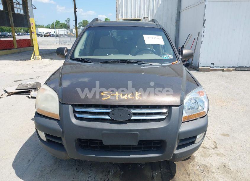 Photo 6 of 2005 Kia Sportage EX V6/LX V6 (VIN KNDJE723957075445)