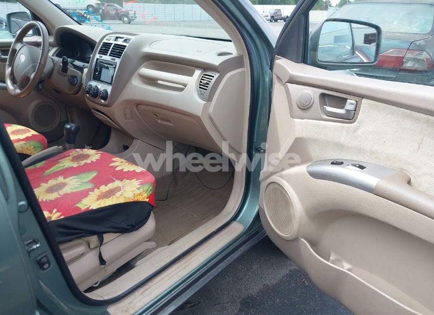 Photo 5 of 2008 Kia Sportage EX V6 (VIN KNDJF723287454241)