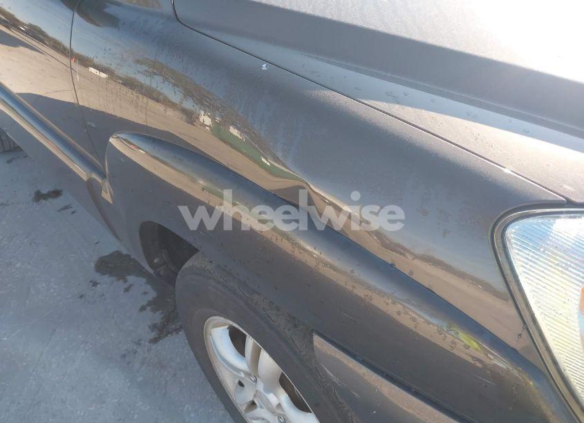 Photo 12 of 2005 Kia Sportage EX V6/LX V6 (VIN KNDJF723757132772)