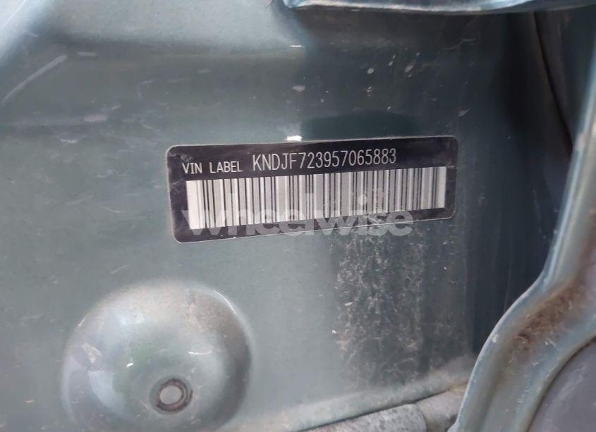 Photo 9 of 2005 Kia Sportage EX V6/LX V6 (VIN KNDJF723957065883)