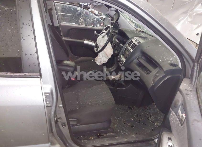 Photo 5 of 2006 Kia Sportage EX V6/LX V6 (VIN KNDJF723X67263034)