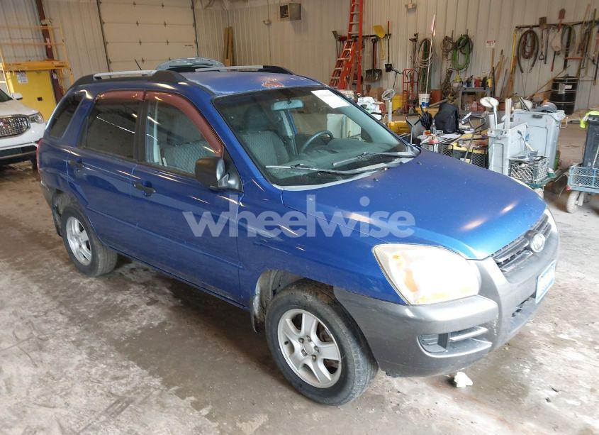 2007 Kia Sportage LX (VIN KNDJF724477415562) main photo