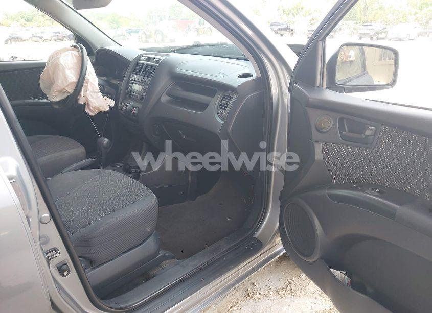 Photo 5 of 2007 Kia Sportage LX (VIN KNDJF724577322338)