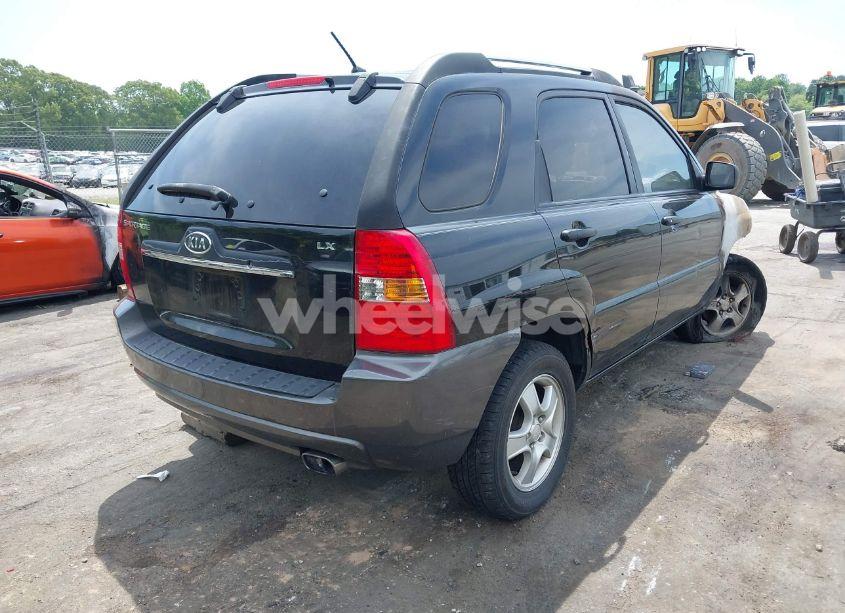 Photo 4 of 2007 Kia Sportage LX (VIN KNDJF724677429432)