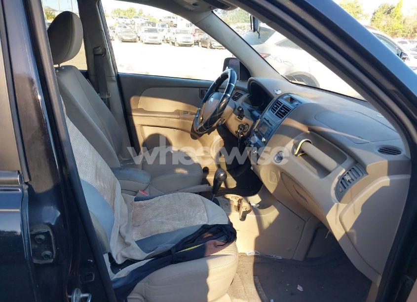 Photo 5 of 2009 Kia Sportage LX (VIN KNDJF724797627178)