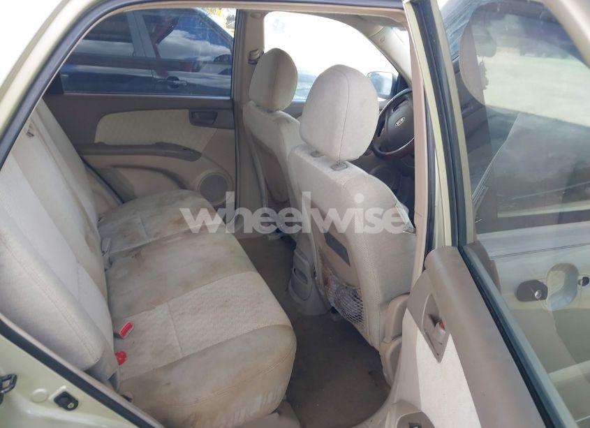 Photo 8 of 2007 Kia Sportage LX (VIN KNDJF724877443560)