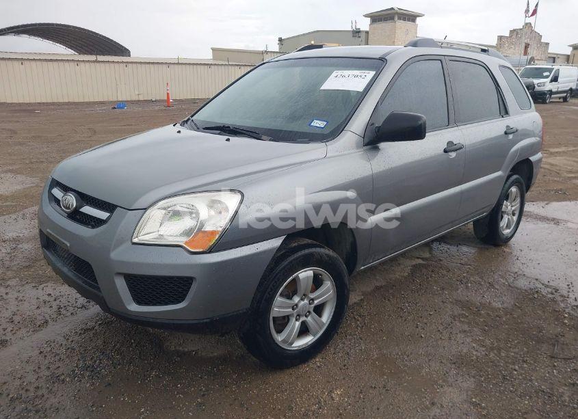 Photo 2 of 2009 Kia Sportage LX (VIN KNDJF724897562471)