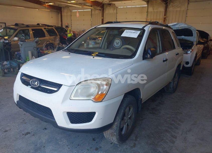 Photo 2 of 2009 Kia Sportage LX (VIN KNDJF724X97611007)