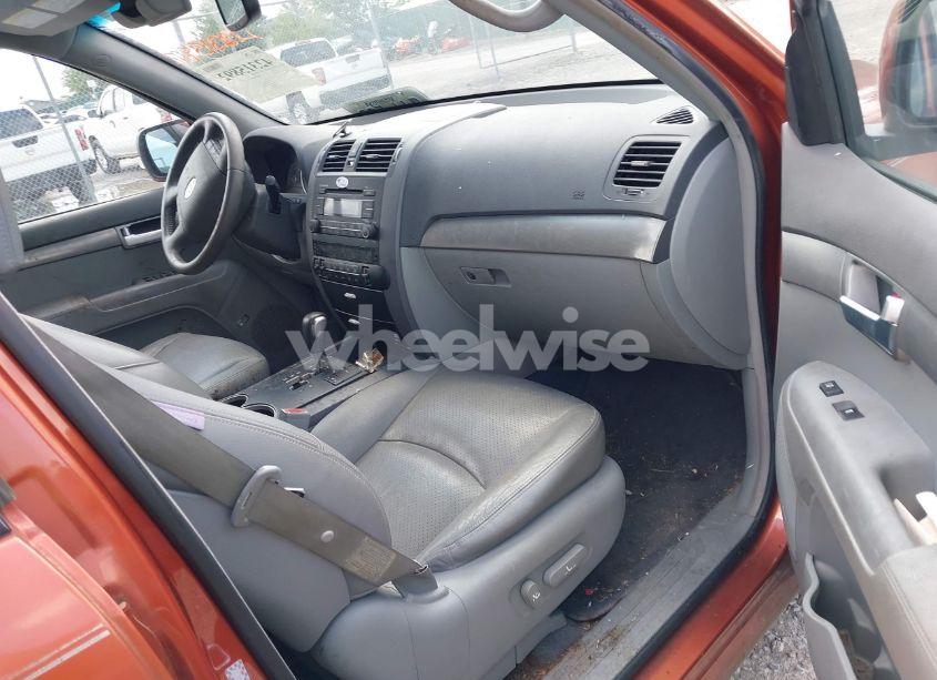 Photo 5 of 2009 Kia Borrego EX V6 (VIN KNDJH741995014956)