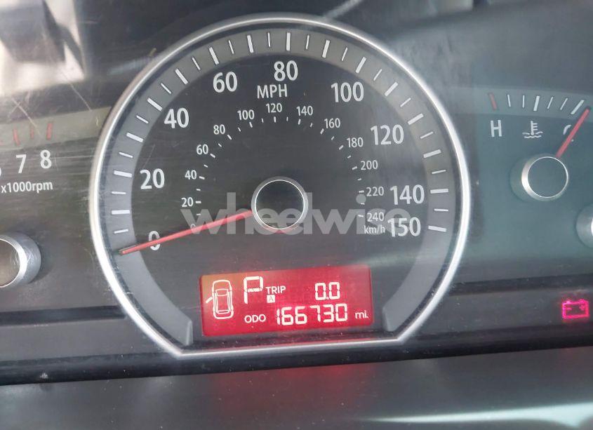 Photo 7 of 2009 Kia Borrego LX V6 (VIN KNDJH741X95037355)