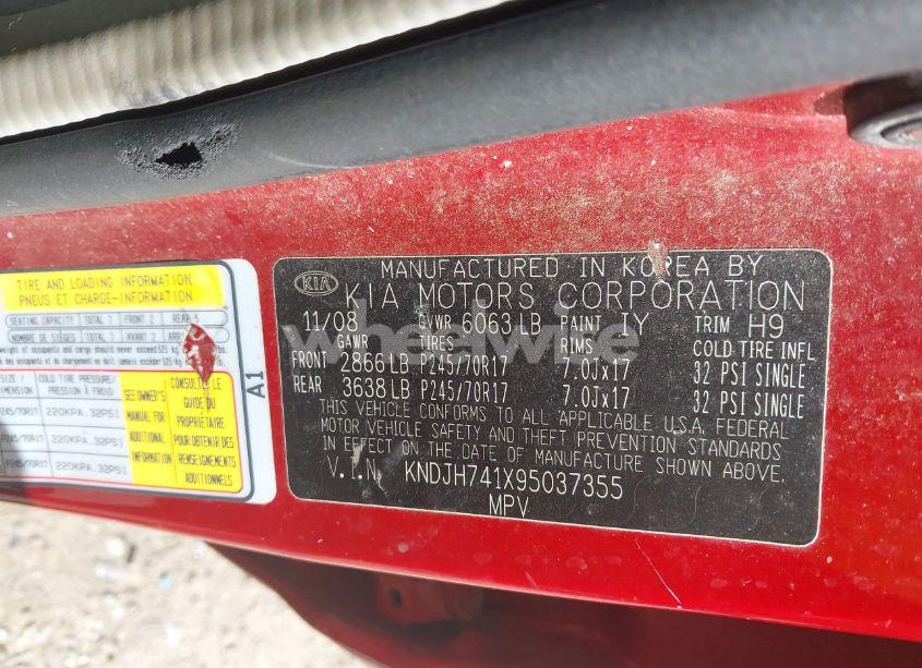 Photo 9 of 2009 Kia Borrego LX V6 (VIN KNDJH741X95037355)